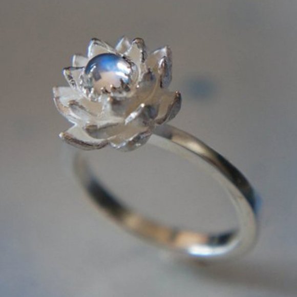 Jewelry - NEW Silver Moonstone Lotus Flower Ring